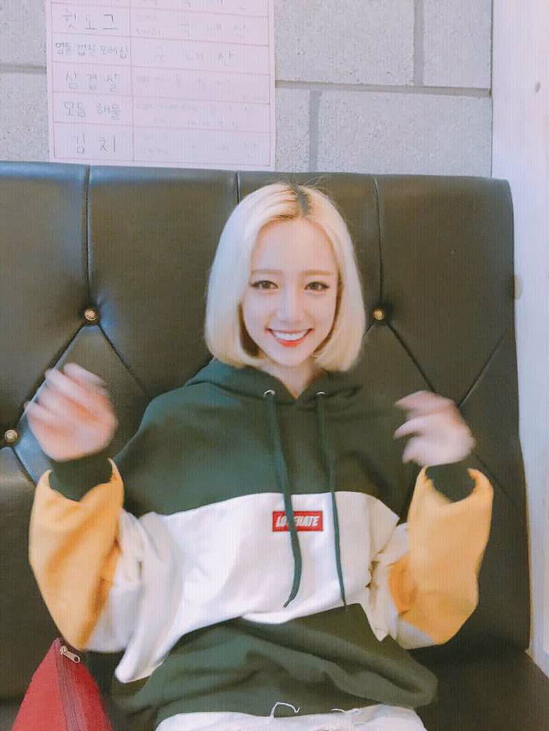 Follow? ㅋㅋㅋㅋ