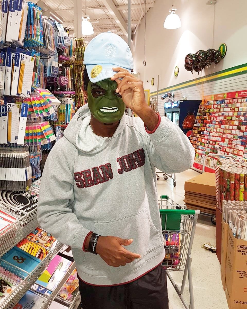 bryansbros's tweet photo. When You Run Into @dollarama_ To Buy Some Stuff And You Come Across A Hulk Mask After Halloween. Everyone Has A Little Hulk/Banner In Them. #RealShit #BeRealBeRespected #BryansBrothers #RealPeopleDoRealThings https://t.co/xpUUgf1LJq