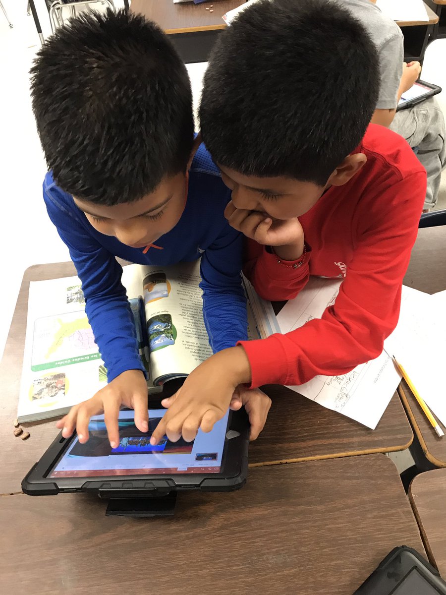 reneejo75482's tweet photo. Learning to make a Power Point- too fun!!! https://t.co/sQ3uMhCMVm