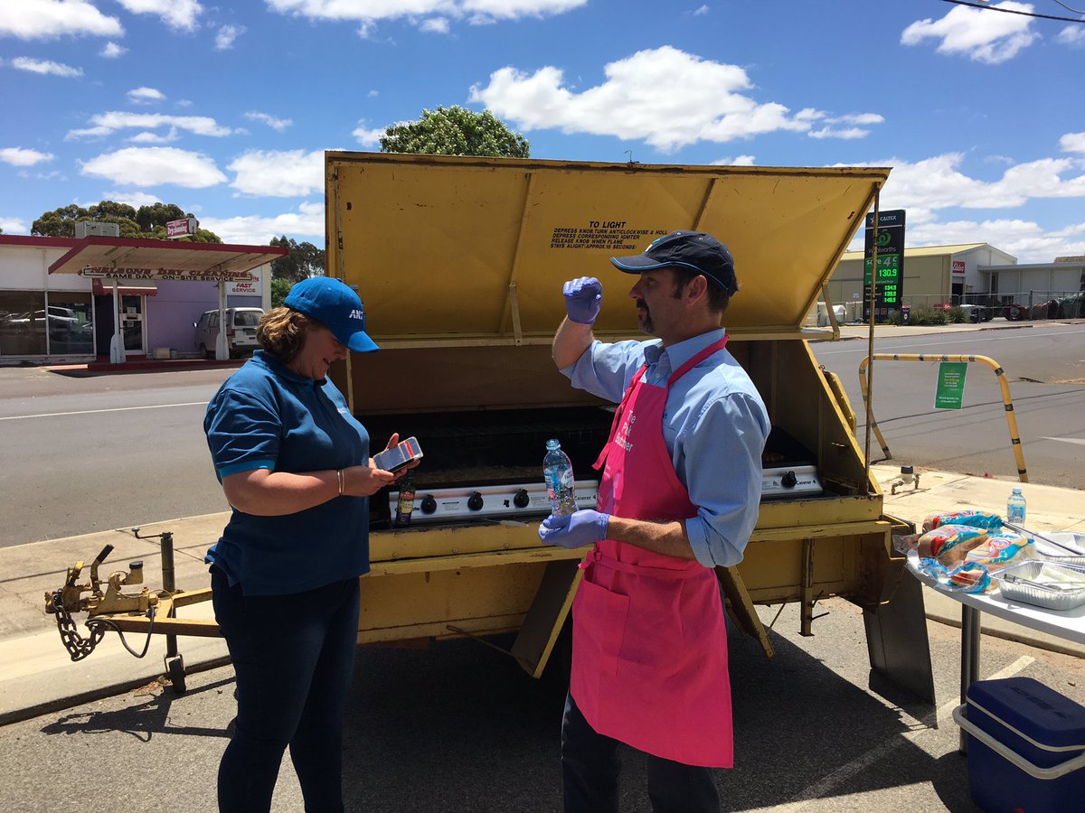 chloe_cox6721's tweet photo. #natag day, in #katanning, come on down, saiyage sizzle, drinks, afternoon tea, kids toys, coffee and the daisy and Rosie wanting pats! https://t.co/zZF33F86pg