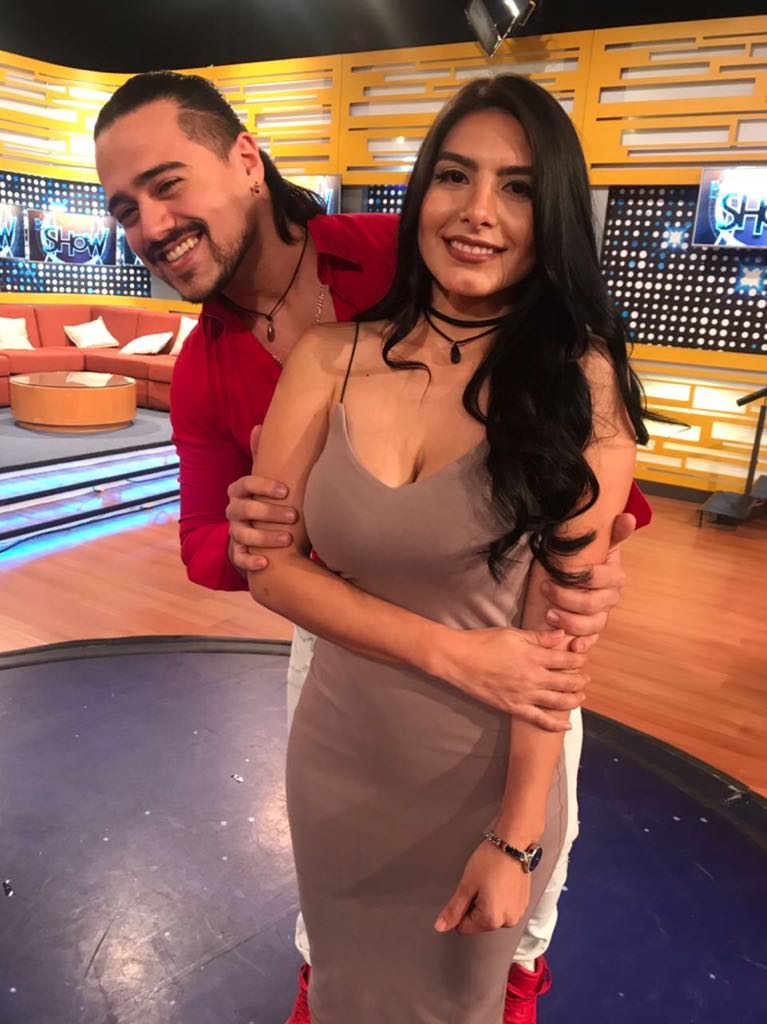 multimediostv's tweet photo. ¿Será que @GarzaaJr estrena romance en #EsShow? https://t.co/NIazikN5cm