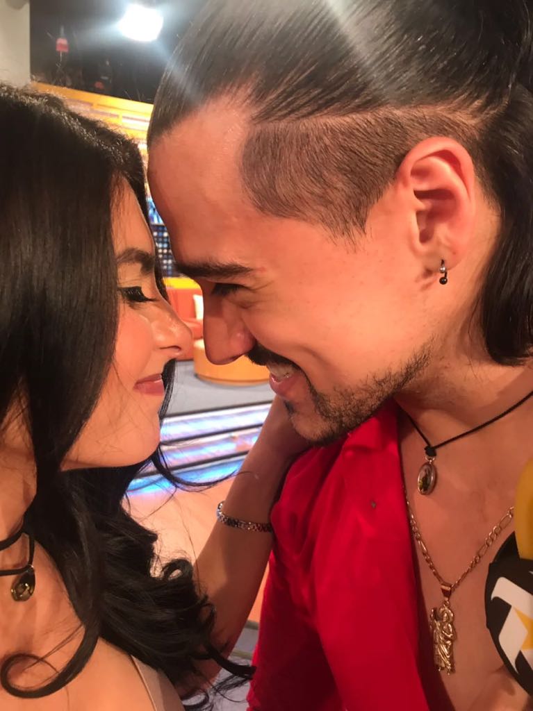 multimediostv's tweet photo. ¿Será que @GarzaaJr estrena romance en #EsShow? https://t.co/NIazikN5cm
