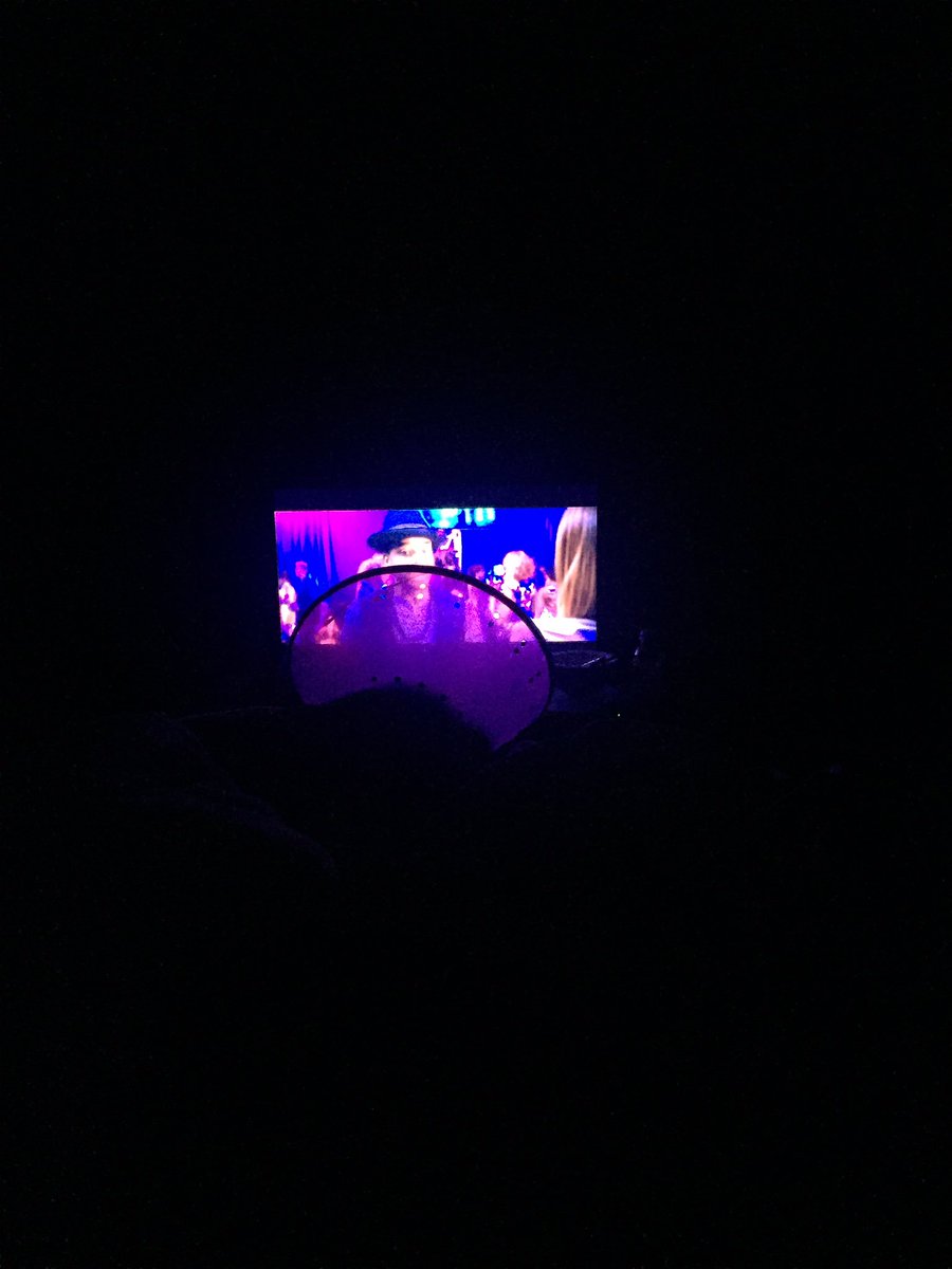 schwannyy's tweet photo. Watson and Girls Trip #blockingmyview https://t.co/MDP8kDTIQL