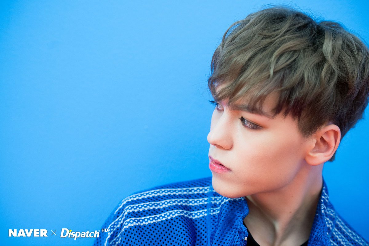bustajaa's tweet photo. [HD포토] ＂비주얼 성수기＂ㅣ'세븐틴' 버논 (출처 : 디스패치 | 네이버 TV연예) https://t.co/bdVaboS5ii #seventeen #verrnon #최한솔 #버논 https://t.co/Er2TcBHHKx