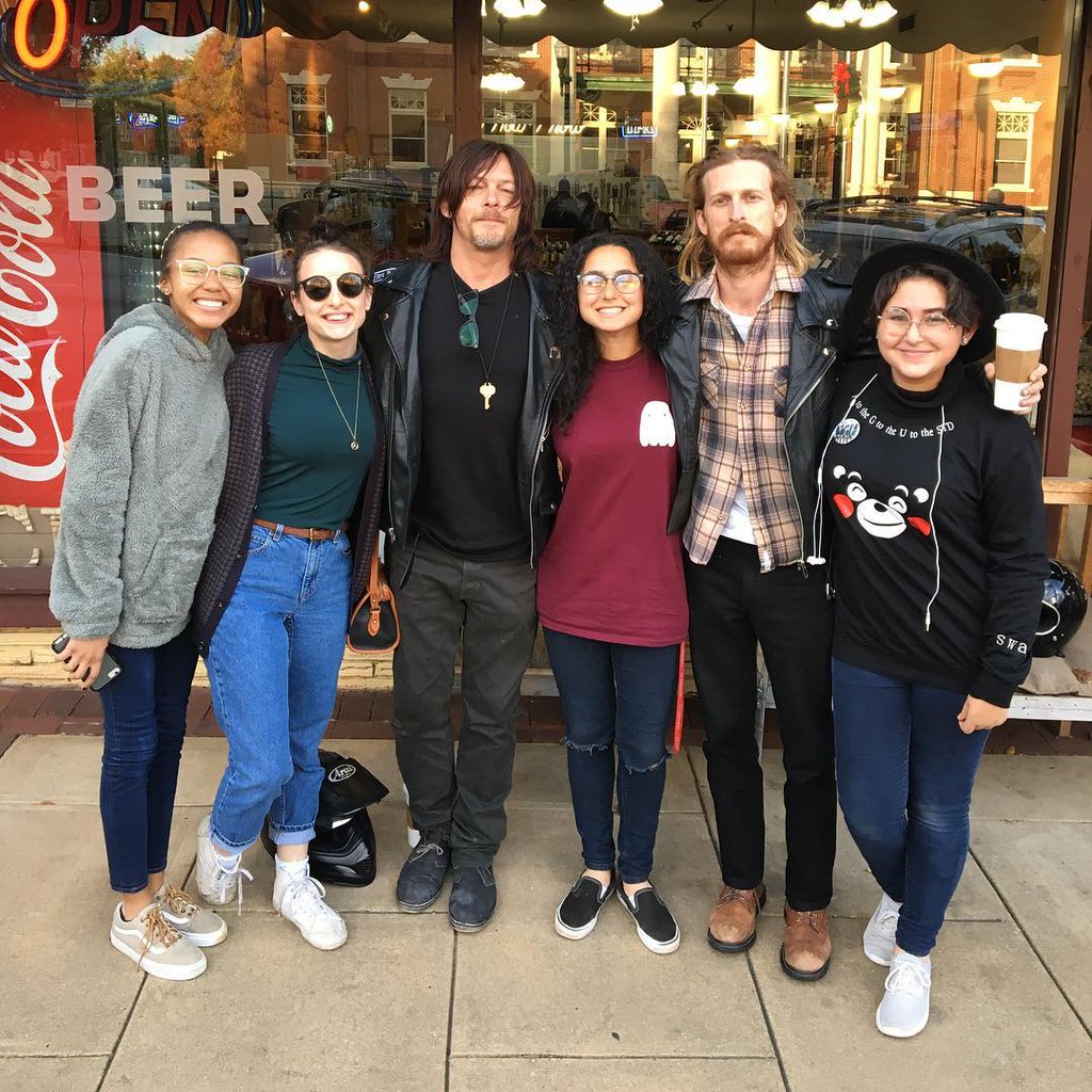 ennoia3's tweet photo. Guess I don't need to ask what they're thankful for because... #BOOM #Amedus! #billie_mad99 THIS HAPPENED https://t.co/9zUvNlN2ws