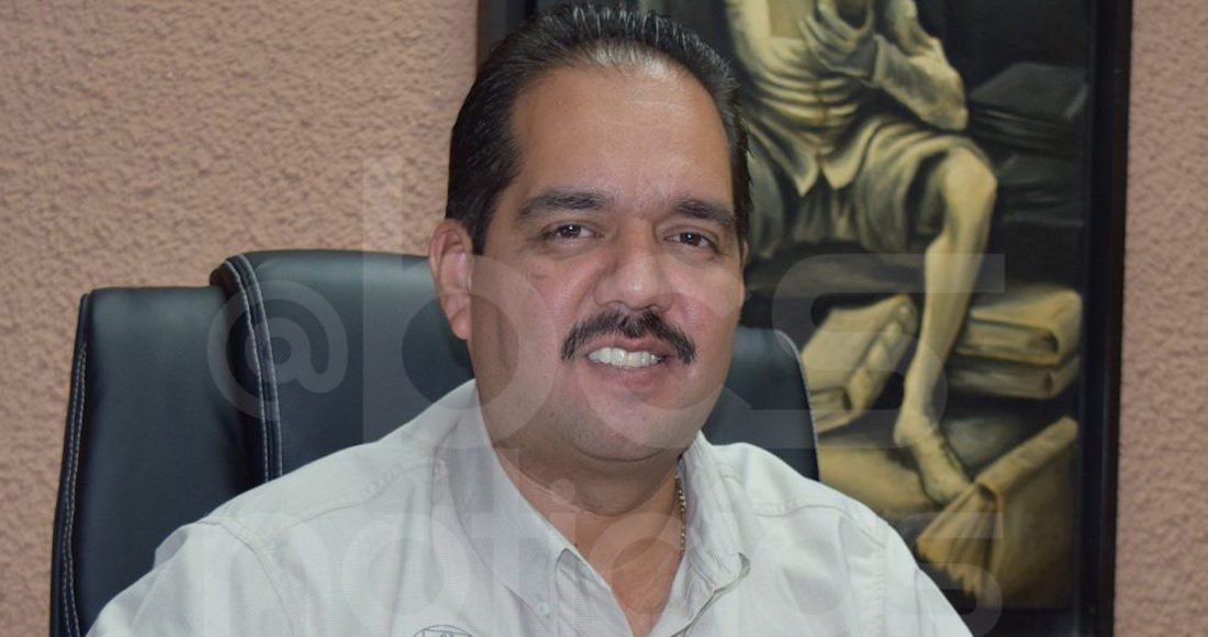 SinEmbargoMX's tweet photo. Presidente de los Derechos Humanos en BCS y su hijo son asesinados; esposa e hija están graves
https://t.co/N2EViBsTOk https://t.co/Ld50LqTnG1