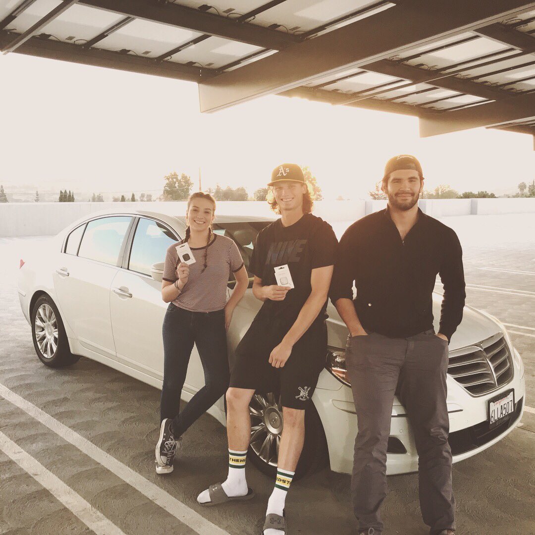 2017Finder's tweet image. These Vista residents use their Reminder Finder to help them find their car in the busy parking structure!