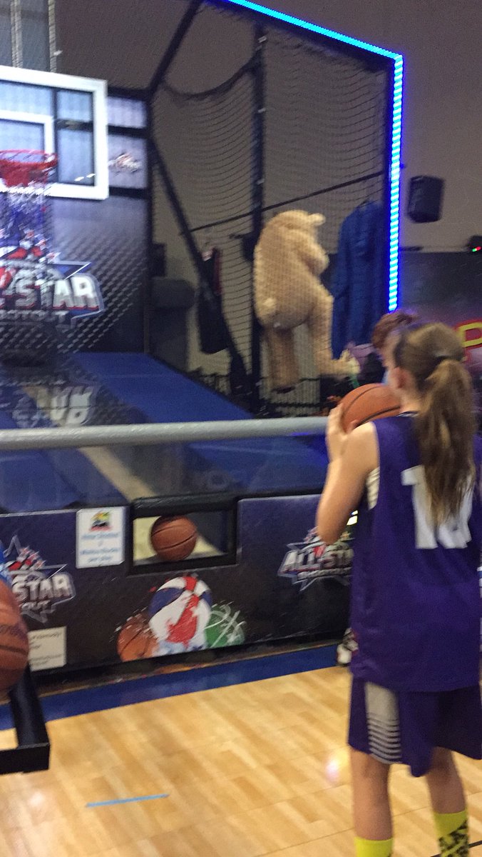 KristyBallard04's tweet photo. Saturday was bittersweet... went to Malibu jacks. Felt weird..reminiscing on the memories made @HOOPSLouisville From Molly leadin the girls in prayer,medals won,kaelas broken arm, Niyahs torn ACL &amp;of course all the memories made with Coach Chuck. #RIPCoachChuck #fuckdepression https://t.co/k7FJV9XjQL