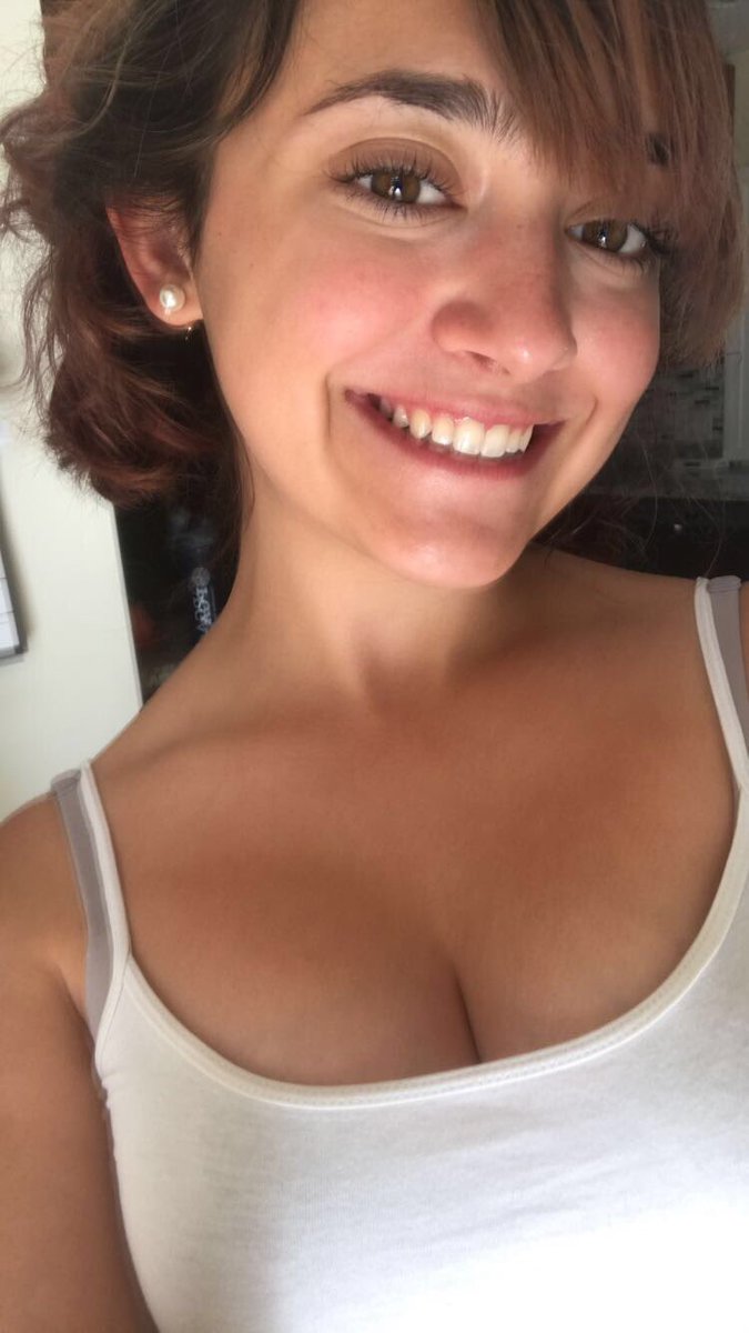 cps_princess's tweet photo. a bitch is truly struggling over here. ANYWAYS im posting some recent selfies that i think are pretty so on days when i can't stand myself i can look back to a time when i liked my appearance. for personal reasons https://t.co/Ib3E3LzT9H