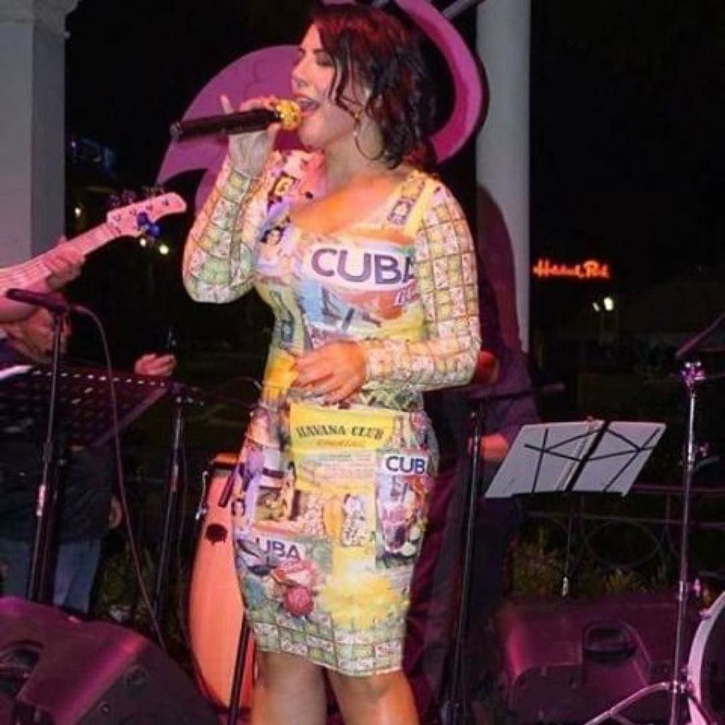 _YasGonzalez's tweet photo. #cubacollection #yasgonzalez #designeryas worn by @lucygrau https://t.co/nEoACqoGh5