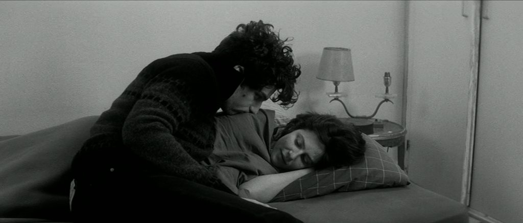 jsstguy's tweet image. بداخِلي أنتِ حتى وإن لم تكُوني الآن معِي دائمًا و أبدًا تسكنين بِي 💙.