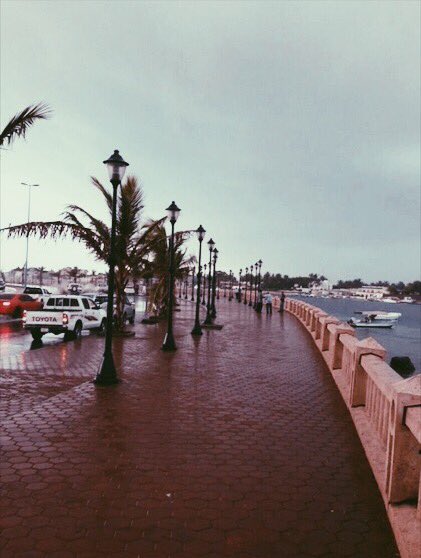 sn_j100's tweet photo. #جده_الان
خبّر المشتاق عن ، جو ، الحجاز
وان سأل وش صار قل جده مطر ☔️ https://t.co/lqJi6TV2hr