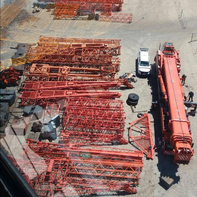 ndjtamtam's tweet photo. JC in Johnson Crane Hire in Brakpan Yard listening to @Yfm #YMornings #BigCranes #HeavyLift https://t.co/akKgK3g9CG