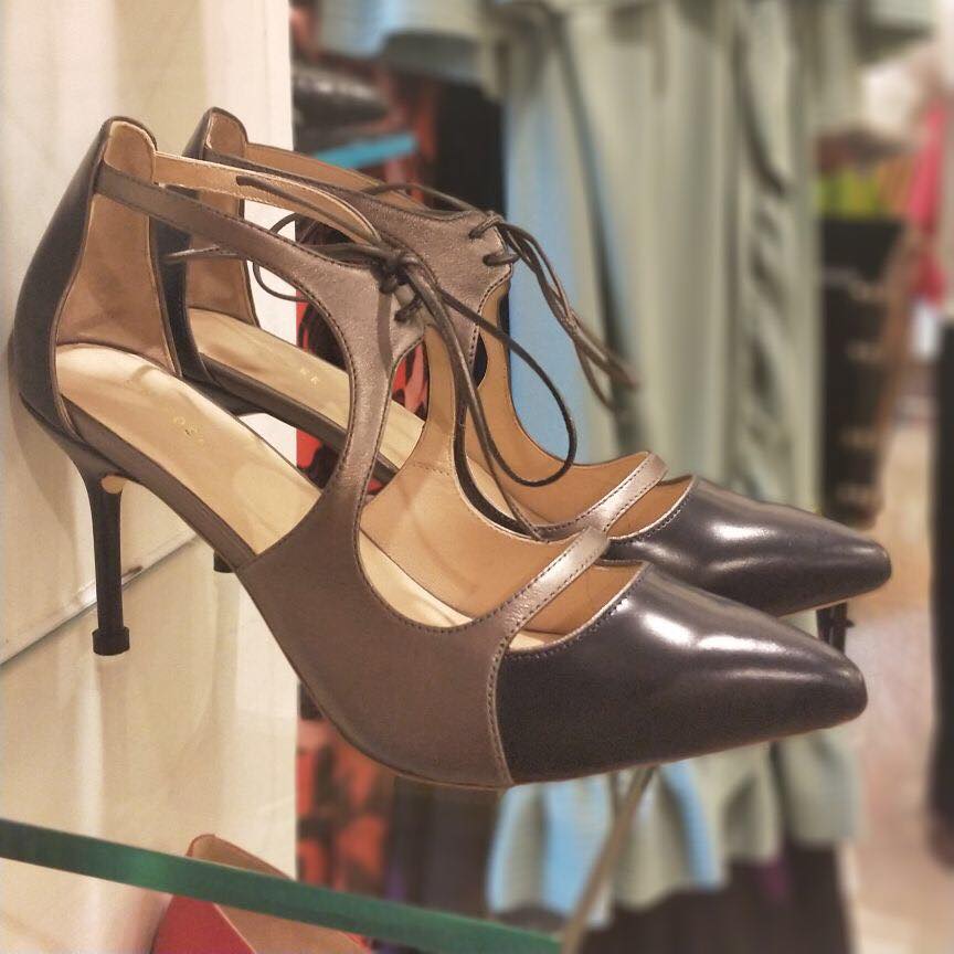 theopentrunk's tweet photo. Here’s to chasing your Dreams with the cutest shoes from Oceedee 👠💥🎀🌟
#bethetreasure #theopentrunk #shoedazzle #shoegame https://t.co/GRNgodvhjb