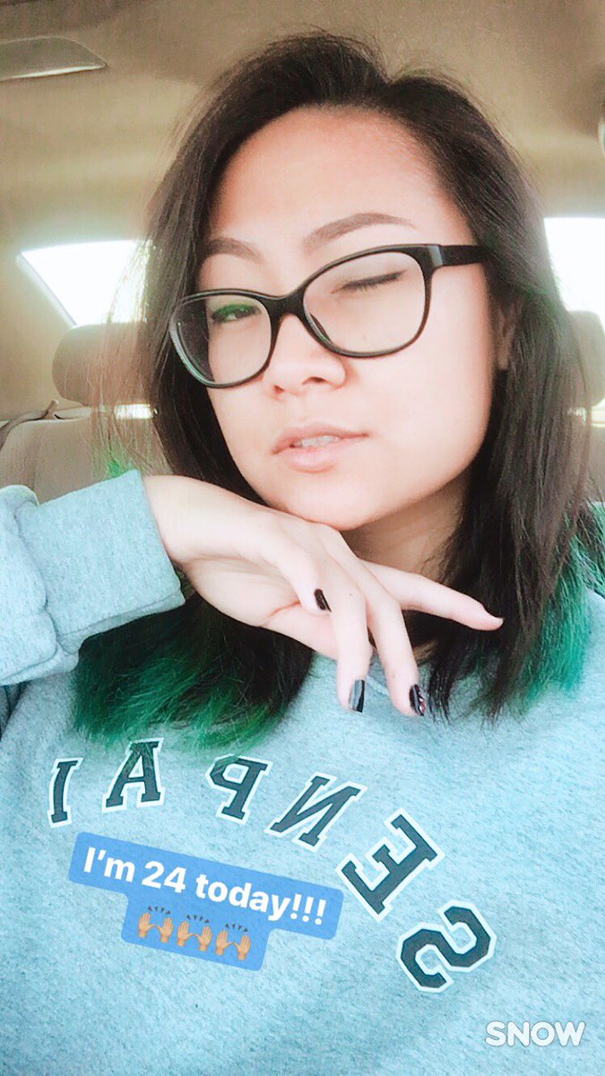 Nulfii_'s tweet photo. I decided to start my day off with alcohol and now I have a 3 minute long vid of me drunk twerking. Stay tuned. 👌🏼#yagirl24 #feelslike17 https://t.co/eYw8MCYQP8
