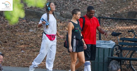 smart24x7's tweet photo. #SmartTips #JoggingTips

Avoid conversations with strangers while jogging. Don't try to be polite but let them know you're aware of them. https://t.co/Zbe1AW774K