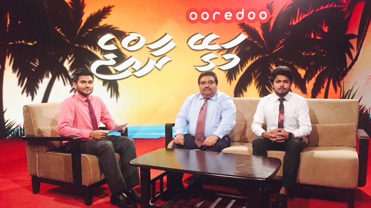 MoYSF_mv's tweet photo. Officials from the Ministry shared the latest updates of Zaviyani Youth Festival 2017 on Television Maldives #MageyRaajje Program

#YouthDay2017 https://t.co/jV0GAC7f7h