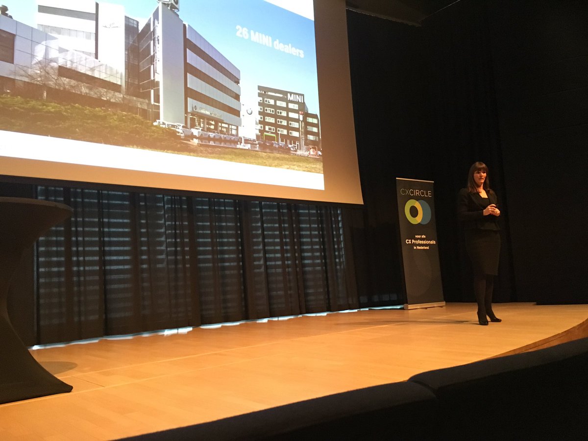 Daniëlle Dieben van #BMWgroup vertelt over hoe ze de transformatie van productgericht naar klantgericht hebben volbracht. #cxcircle