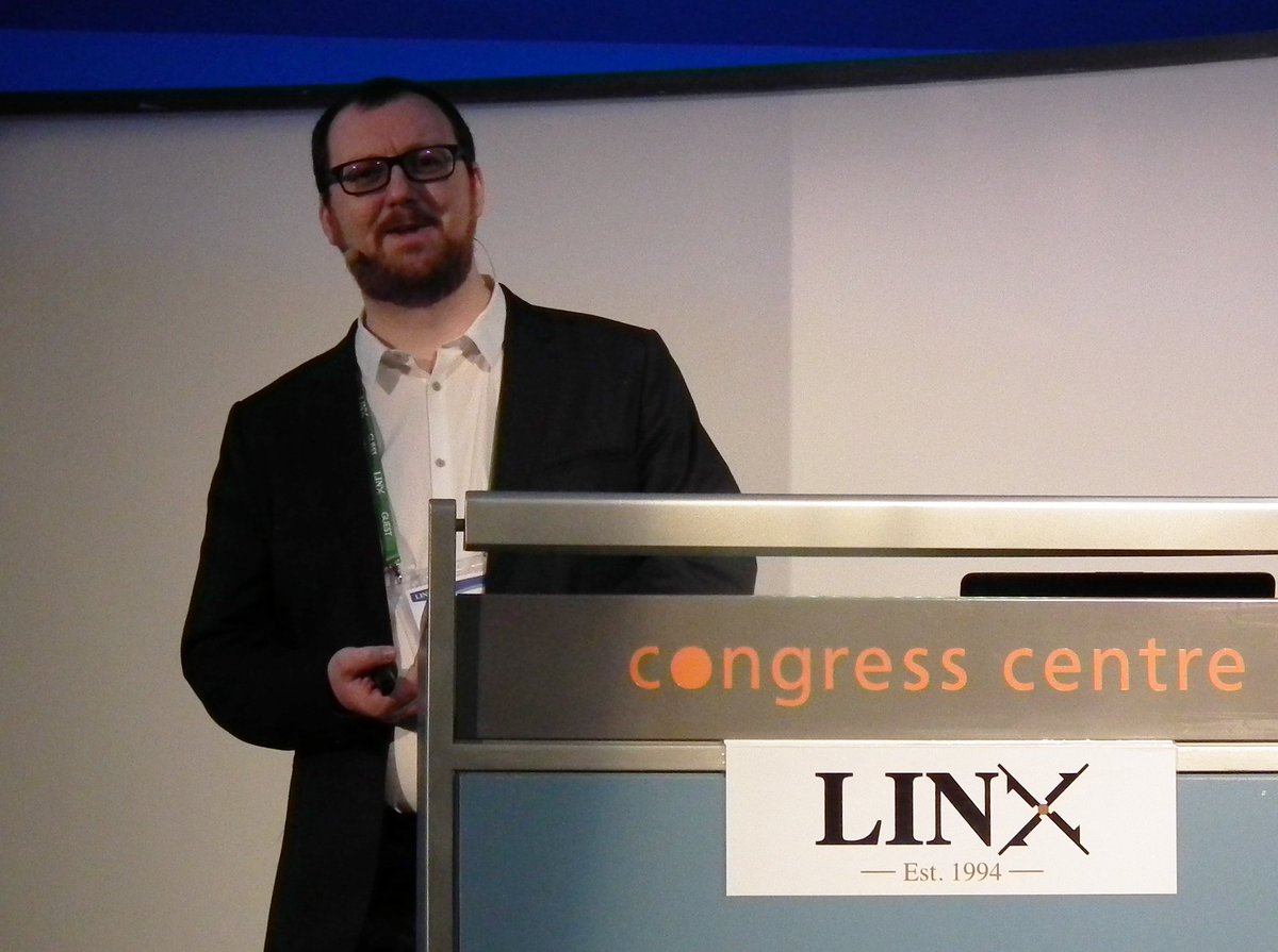 LINX_Network's tweet photo. In the final session before the break Anthony Clarkson of #LINX99 silver sponsor @ProLabs_Global discussed the avoidance of vendor lock-in https://t.co/tzKAP7xBnW