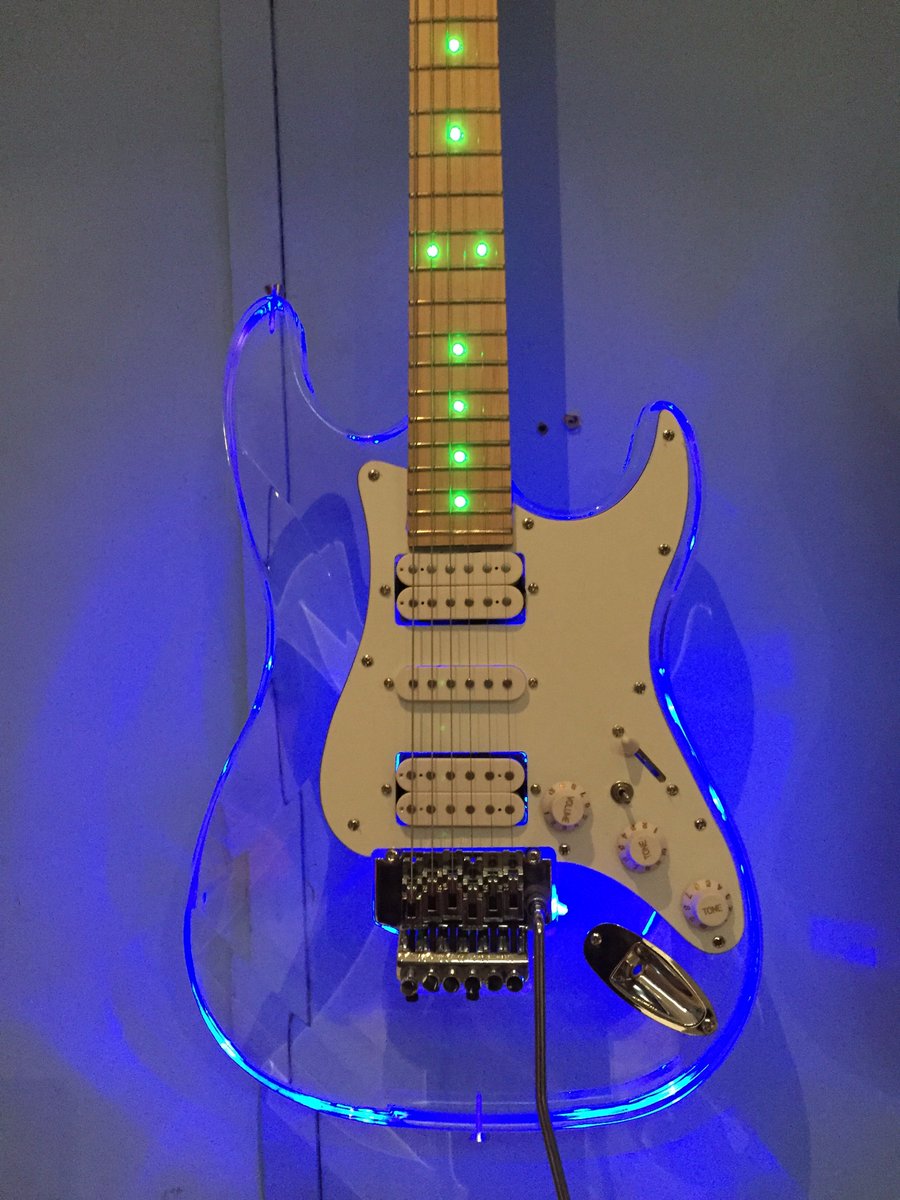 MaundersMusic's tweet photo. 10% Off custom Maunder Guitars! Custom colour and body type #chirstmasdeal #maundersschool https://t.co/JvKYG4EdcJ