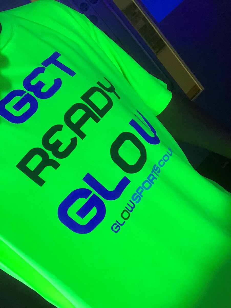 UoGSport's tweet photo. We were excited to test out our new @GlowSportsUK equipment yesterday, looking to launch regular sessions in 2018! #watchthisspace #getreadyglow #youcanglowyourownway #teamglows #teamglosglows @uniofglos @yoursu @ActiveC_org https://t.co/fN7rWEagXV