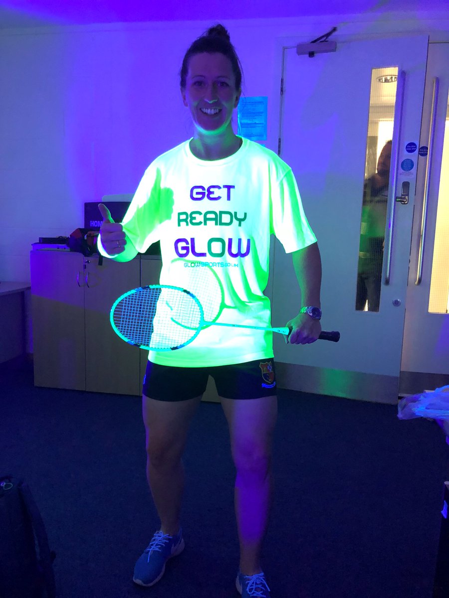 UoGSport's tweet photo. We were excited to test out our new @GlowSportsUK equipment yesterday, looking to launch regular sessions in 2018! #watchthisspace #getreadyglow #youcanglowyourownway #teamglows #teamglosglows @uniofglos @yoursu @ActiveC_org https://t.co/fN7rWEagXV