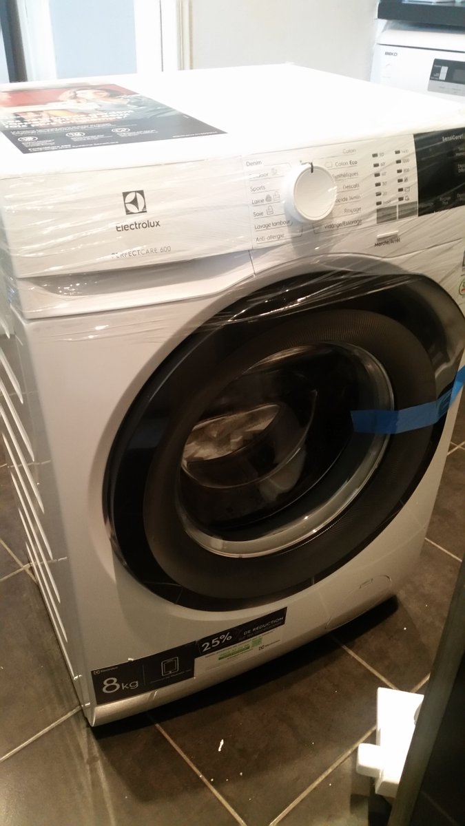 TestezTout's tweet photo. #reviewclub #testproduit
#SensitiveCare @Electrolux machine a laver recue ce matin! Premiers tests de differents cycles! https://t.co/GbB0EsTHgj