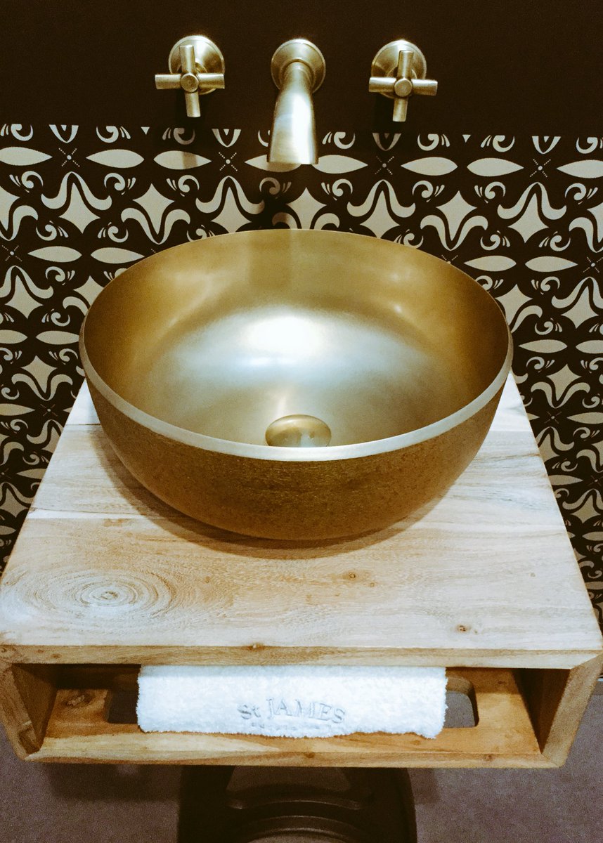 Bathroomreview's tweet image. Marflow is showcasing four brand new finishes @sleepevent including wall mounted brushed brass taps &amp;amp; rose gold brassware and@sleepevent #Sleep17 @MarflowEng