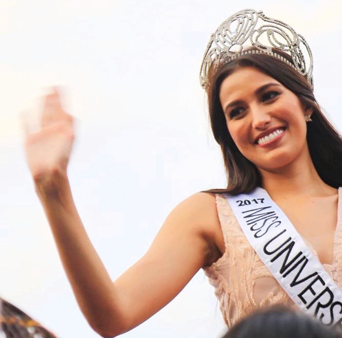 giginaticsofc's tweet photo. Tweet na! Include #MissUniverse #Philippines sa lahat ng tweets. Nagcacount dn RT's. 

Ingat sa spelling. Laban PH! https://t.co/5KrGK0YYXp