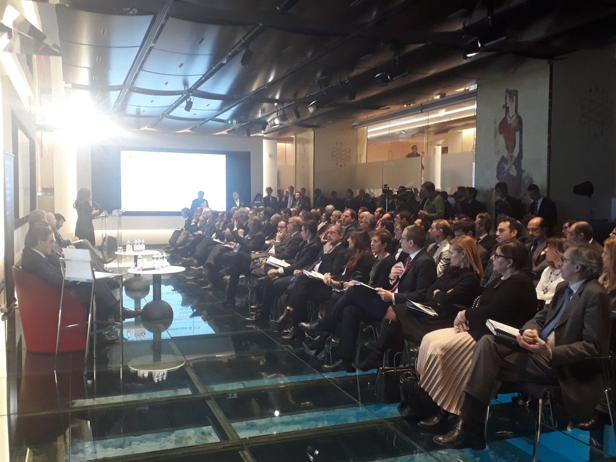 alessandrolerro's tweet photo. All’inaugurazione di PMI CAPITAL il MEF conferma: anno 2017, 10 MLD investiti sui PIR, quindi più di 2 MLD INVESTITI IN PMI https://t.co/6kv9DkIa3z