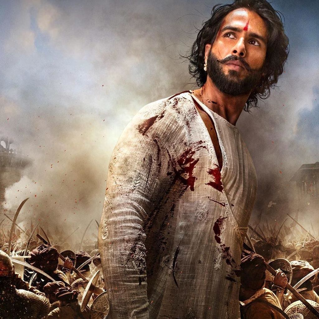 #BeardBazaar's Choice <a href="/shahidkapoor/">Shahid Kapoor</a> Who is excited for #Padmavati @filmpadmavati #beard #longhair #beardgang #beards #bearded #beardo #beardlife #beardporn #beardedmen #malegrooming  #beardsofinstagram #beardstagram #photography #model #malemodel #men  #menshair #menshaircut…