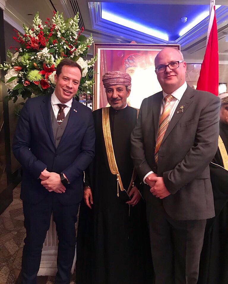 gulfenglish's tweet photo. It was an honour to celebrate Oman National Day @JumeirahCT with Ambassador to the UK, HE Abdelaziz Al-Hinai 🇴🇲🇬🇧 #OmanNationalDay #Oman47 https://t.co/ezw3UNoyej