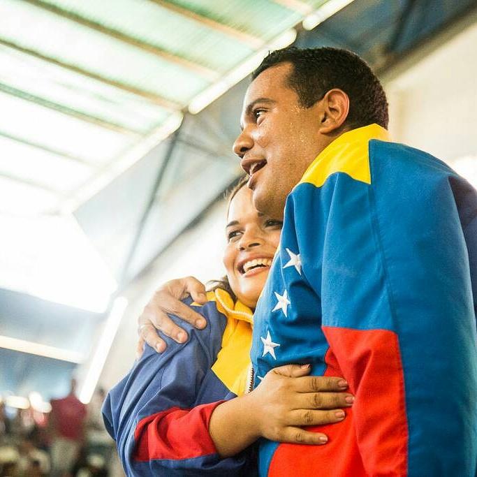 Buen día los invitamos hoy a las 10:00 am a la rueda de prensa (desde la casa del PSUV en Carirubana) para dar a conocer la propuesta de gobierno municipal que llevaremos a cabo en nuestro Mcpio Falcón junto al Gobernador <a href="/vclarkb/">Víctor Clark Boscán</a> porque #JuntosLoHacemos #ParaguaneraComoEsperanza
