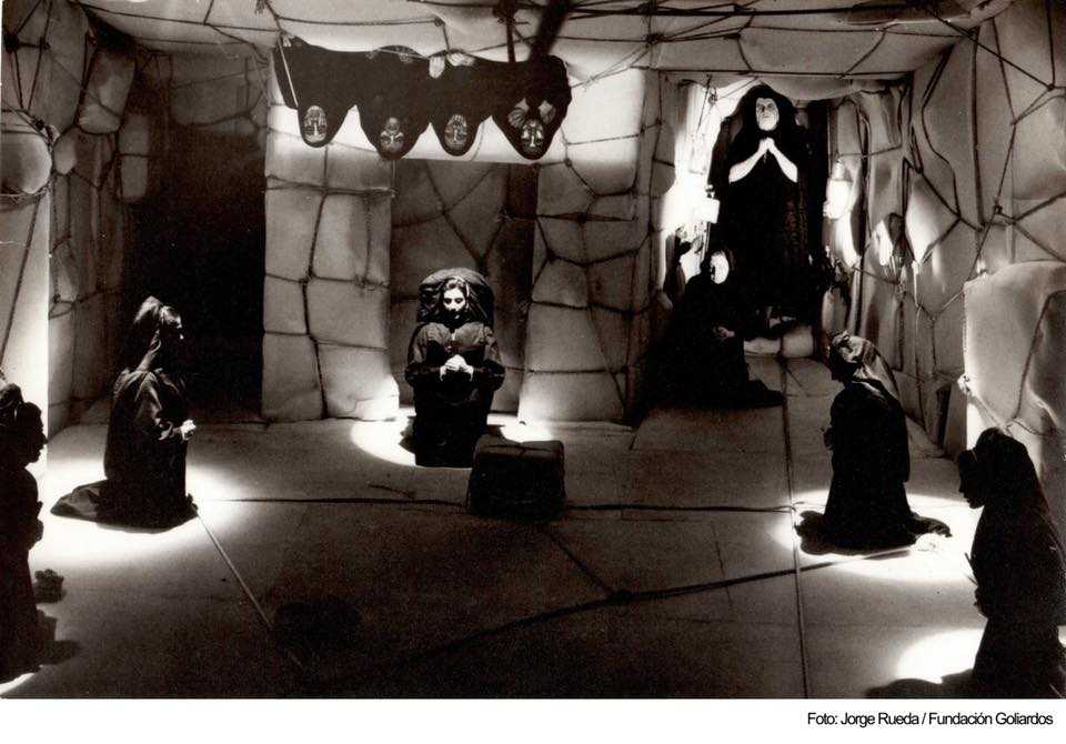 Este venres 24 inaugúrase no @CamoesVigo unha exposición comemorativa dos 45 anos da montaxe de "A Casa de Bernarda Alba" de Angel Facio, produzida polo Teatro Experimental do Porto (TEP). A exposición foi montada previamente no FITEI do Porto.
facebook.com/events/1277240…