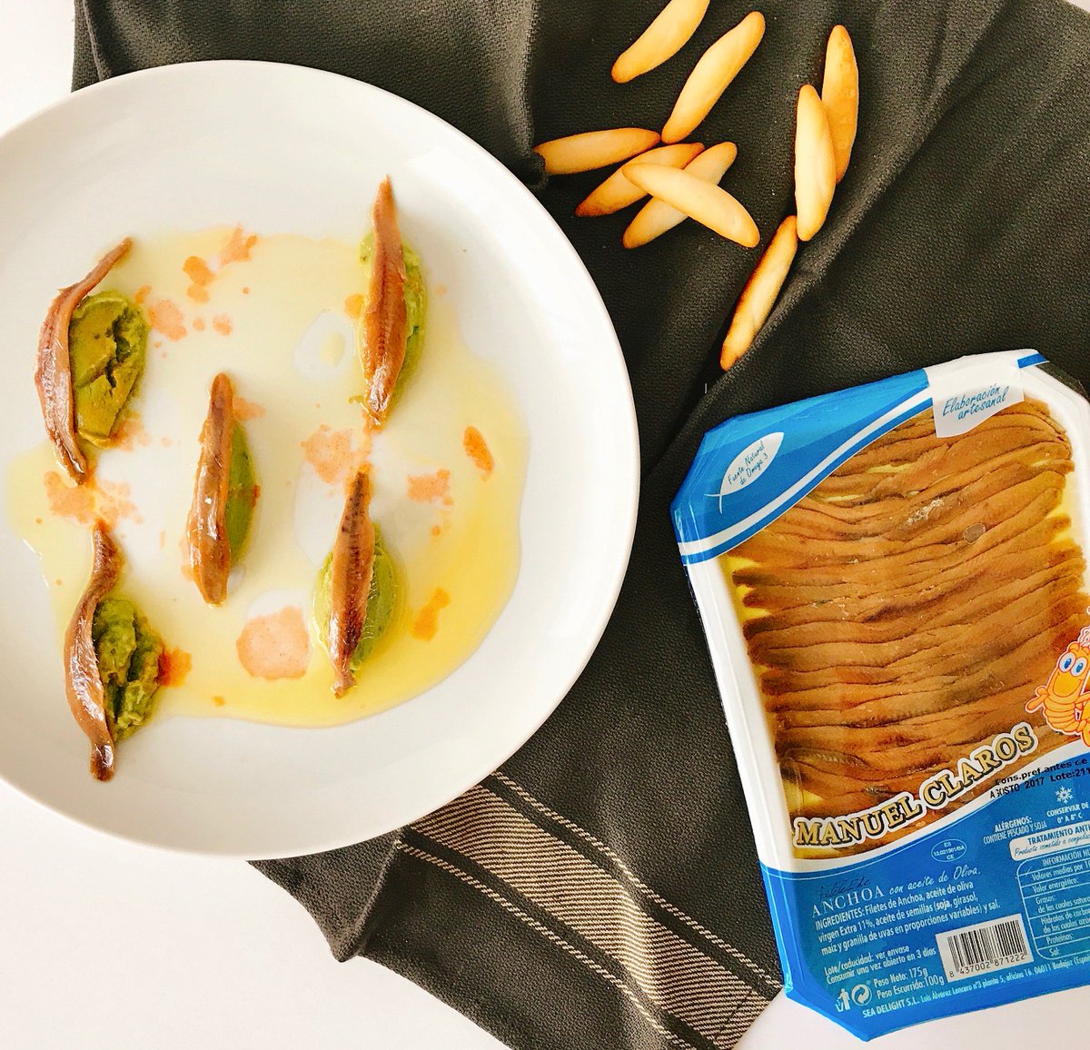 sea_delight's tweet photo. With just a little bit of #guacamole, #OliveOil, #tabasco sauce and our #ManuelClaros #Anchovies you will get a #delicious #dish!
#SeaDelight #SpanishFood https://t.co/X3Z4MR8g8M