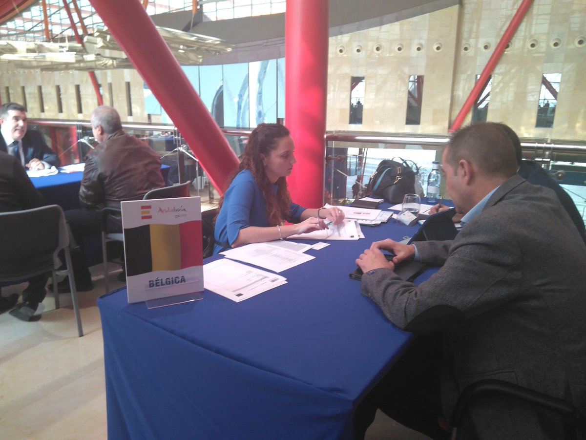 ImpulsoExterior's tweet photo. La red @extendajunta pone a disposición de los visitantes  sus representantes comerciales para solventar dudas a la #internacionalización.
En #IMEXAndalucía puedes concertar hasta 10 entrevistas con consejeros de 59 países. https://t.co/c2y0LqyKq9