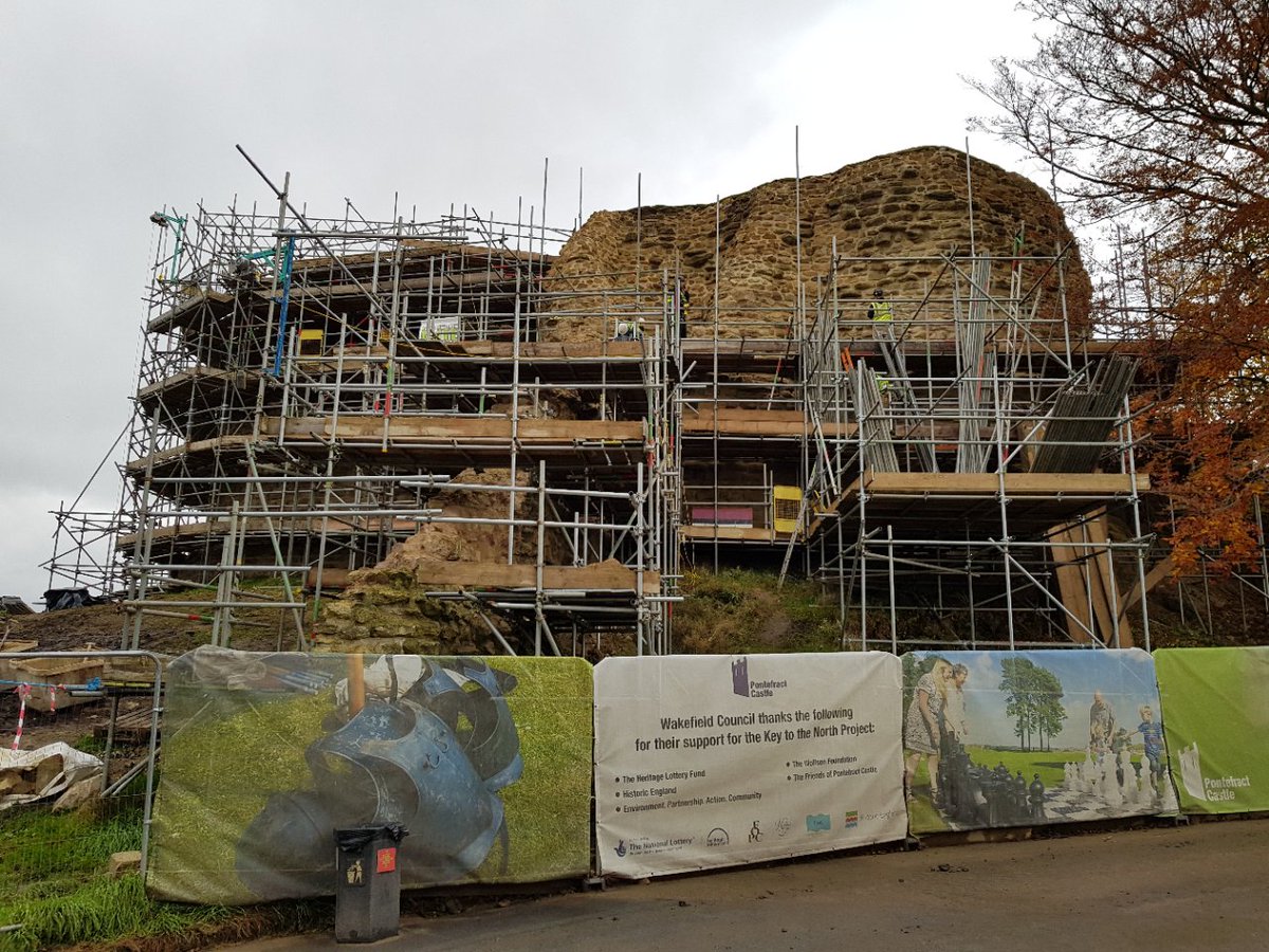 PonteCastle's tweet photo. Good news!  Scaffold starting to come down to reveal beautifully restored medieval façade of the Keep, see full story here: https://t.co/asQgfj7LMT https://t.co/ItvZDRu6cp