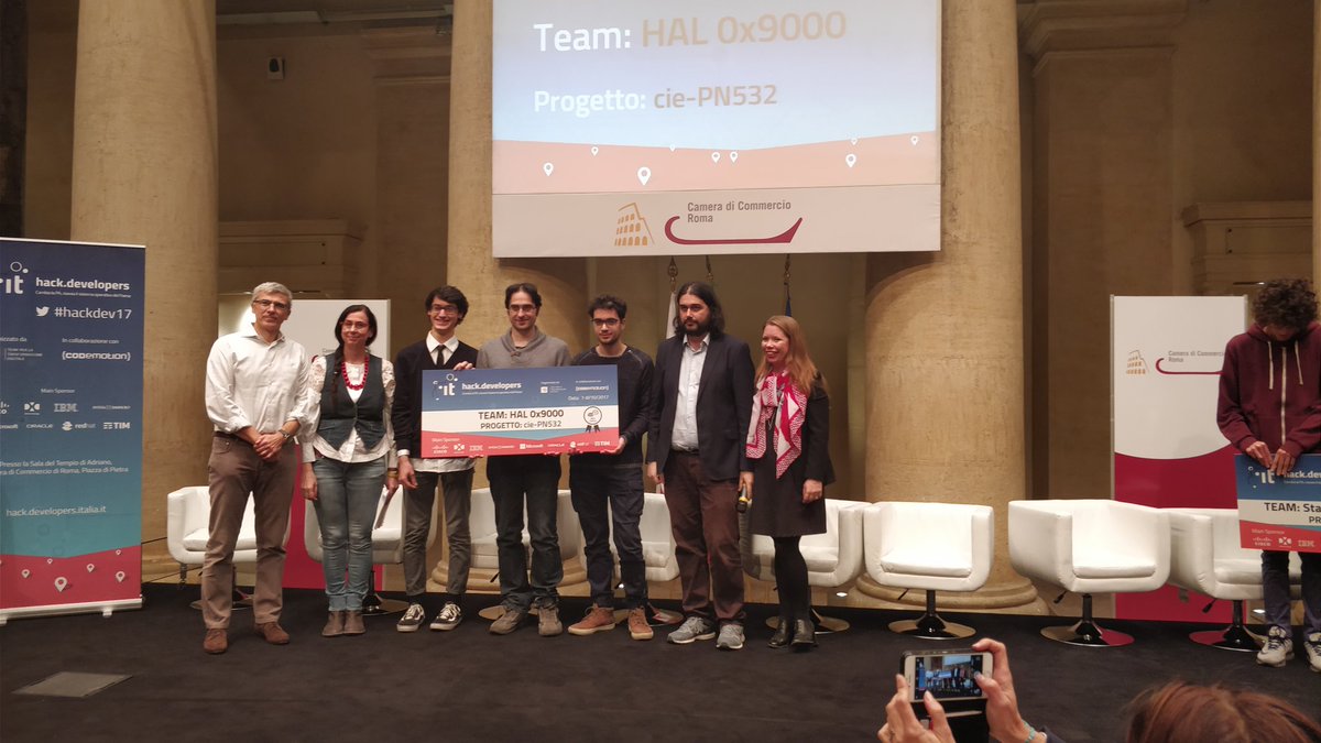 CodemotionIT's tweet image. Il progetto di Hal 0x9000 basato su #Arduino  verrà presentato anche a @MakerFaireRome Bravi ragazzi!!! #HackDev17