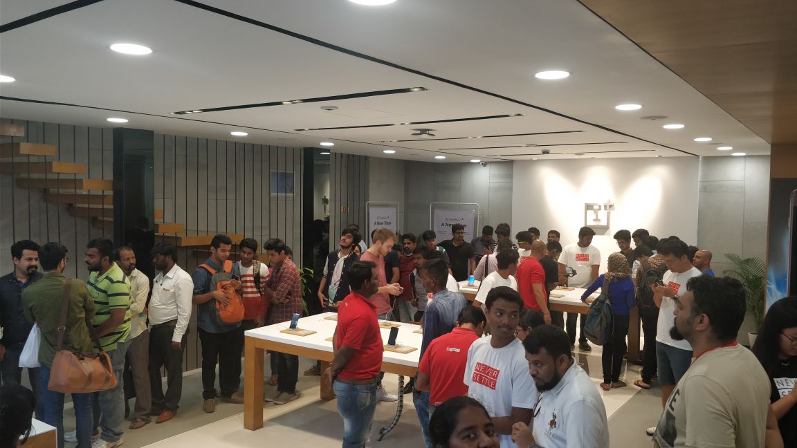 mridulkhurana's tweet photo. Woow this is soo amazing @Vikas_AGL @OnePlus_IN #OnePlusPopup #OnePlusExpStore https://t.co/kyHStiXL5R