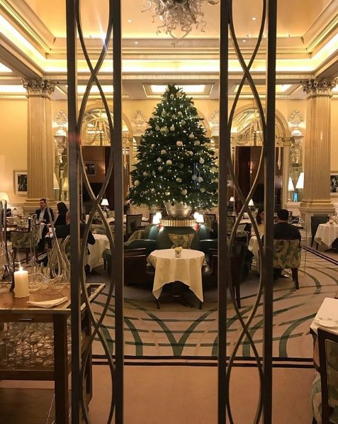 Claridge S On Twitter A Twinkling Welcome In The Foyer Today