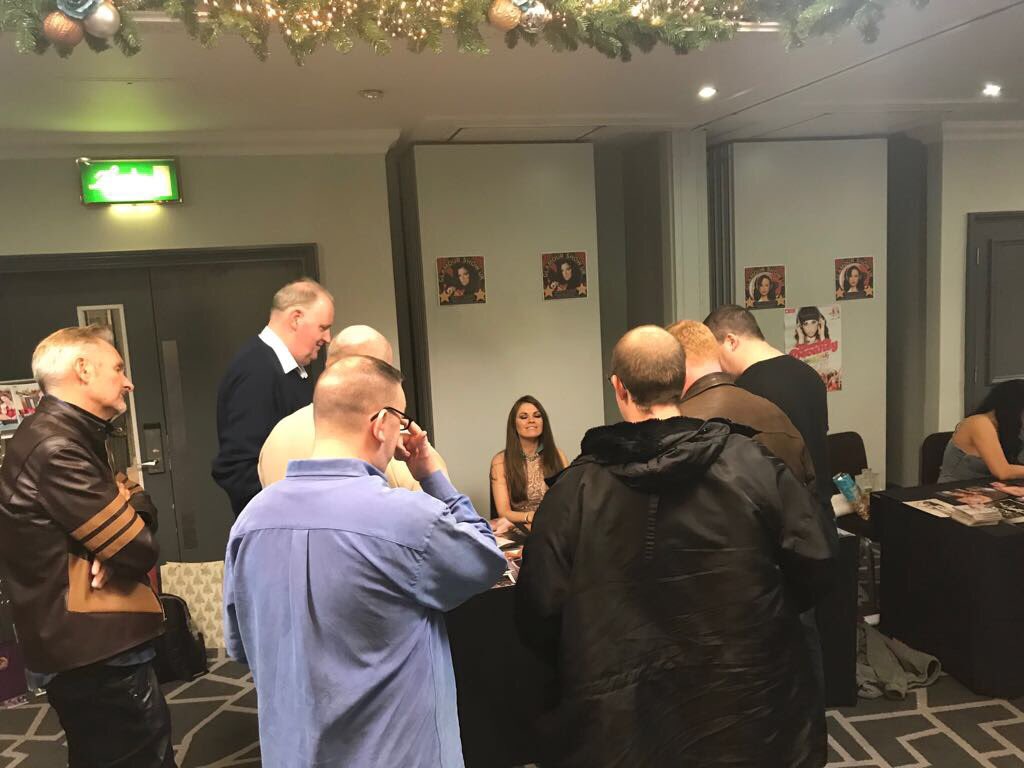 uk_show's tweet photo. @monicaharris @TallMartinH @b1grob1973 @hazlie_rory @Timothyknight68 @BIGLEVILOVER @KingOvTheSwing @uk_show @HollyMcguirexx #TheGlamourShow #MeetModels #PhotosWithFans #FreeShow #GlamourGrotto https://t.co/ciTXSeAA0s