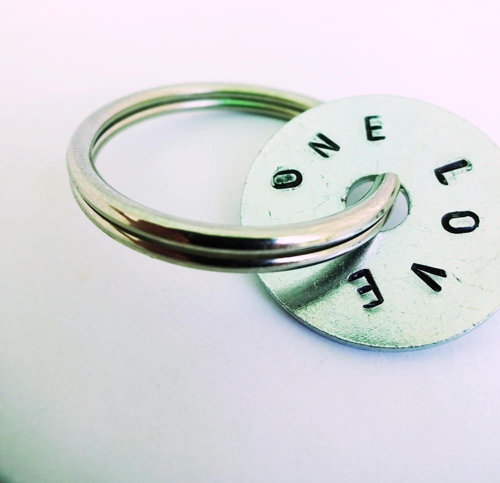 martisanne's tweet photo. Love quote keychain,hand stamped washer,silver keyring, groom gift,one… https://t.co/sJRkwQnPPA #Etsymntt #QuoteGift https://t.co/dcvtw8I4IA