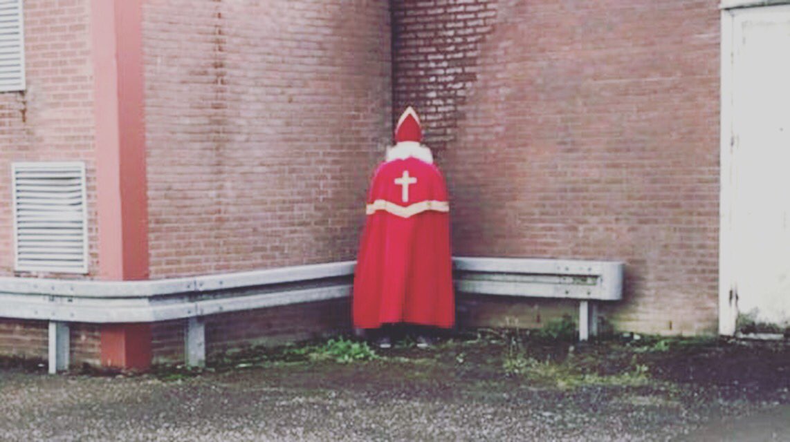 KaspervanKooten's tweet photo. En strooi dan wat lekkers in een of andere hoek. https://t.co/pEmgTnf4zU