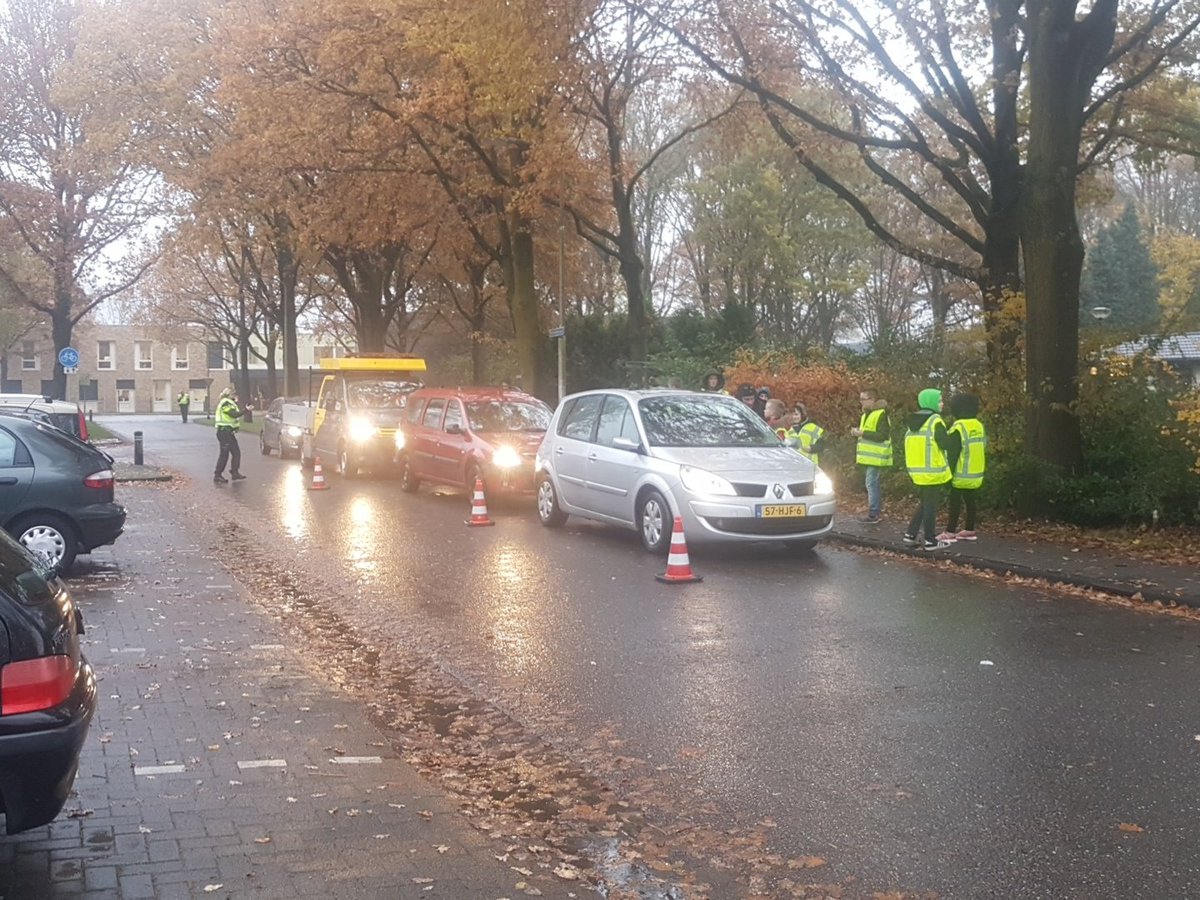 Verkeersactie bij het Noorderlicht met leerlingen van het Noorderlicht