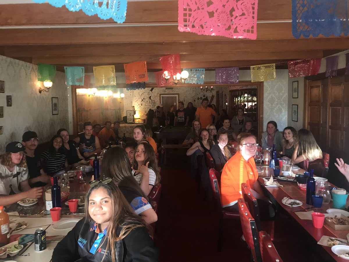 lizsmithtweets's tweet image. Where do you take 35 hungry kids on camp for dinner? 🌮 Thanks #tommys #csulife #strongmoves @futuremoves1