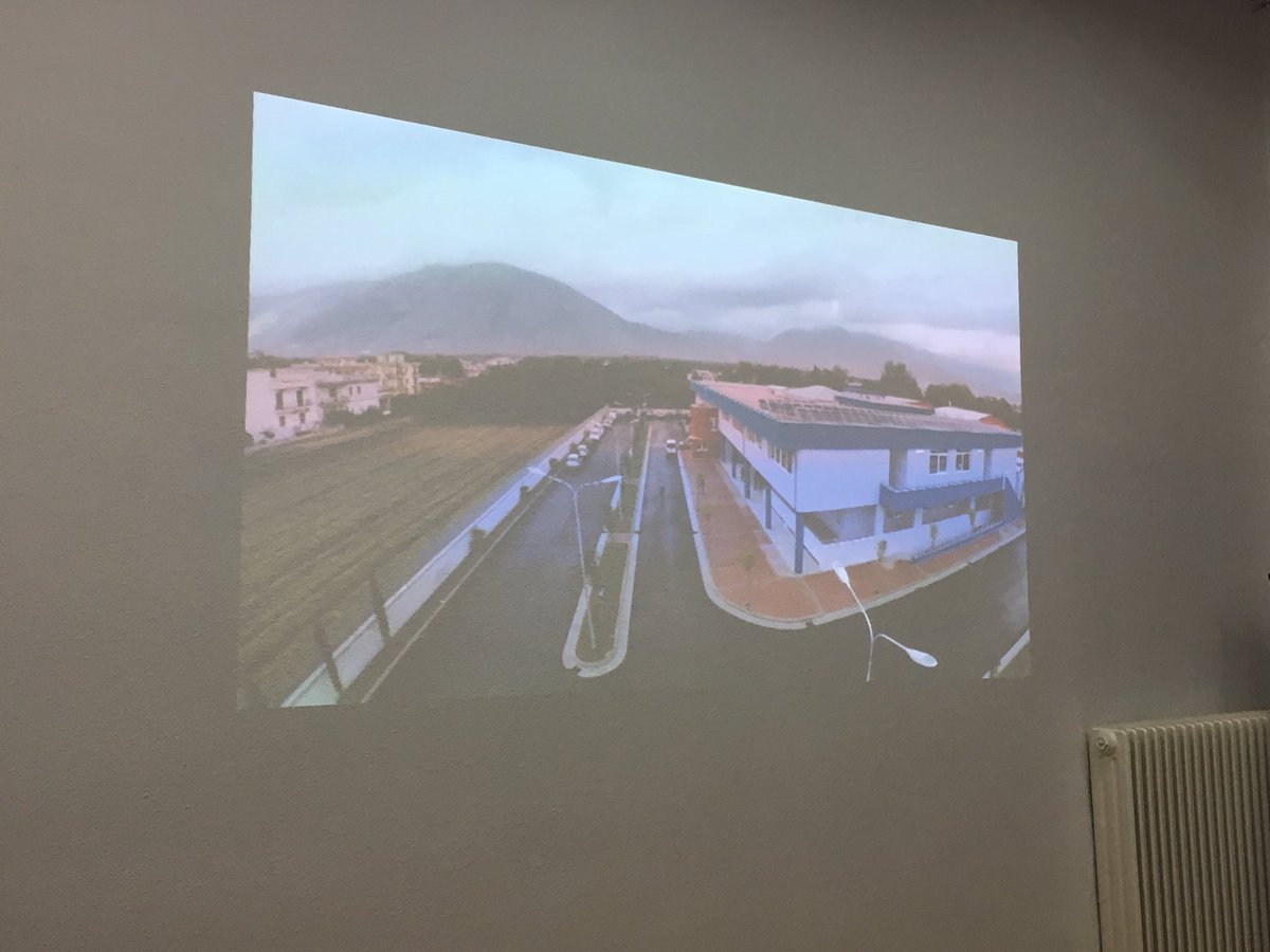grial_usal's tweet photo. Presentation of the different schools that are involved in the project #STEMSProject https://t.co/fCrycF4XxJ