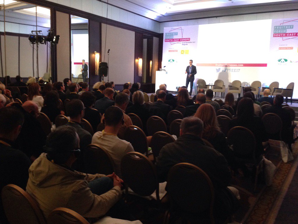 Fruitnet_SEE's tweet photo. Fruitnet Forum South-East Europe kicks off in Belgrade, introduced by Eurofruit editor @mikefruitnet #ffsee17 https://t.co/aMyTmyPqxz