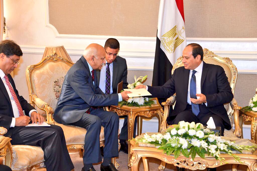 indembcairo's tweet photo. حققت الديمقراطية انتصاراً كبيراً على الساحة العالمية بفوز الهند 🇮🇳 في انتخابات محكمة العدل الدولية. نشكر 🇪🇬مصر@AlsisiOfficial @MfaEgypt على دعمها الثابت للهند ونعرب عن امتناننا العميق لجميع أعضاء الجمعية العامة للأمم المتحدة ومجلس الأمن الدولي لدعمهم وثقتهم في الهند. https://t.co/LSFPhaPigD