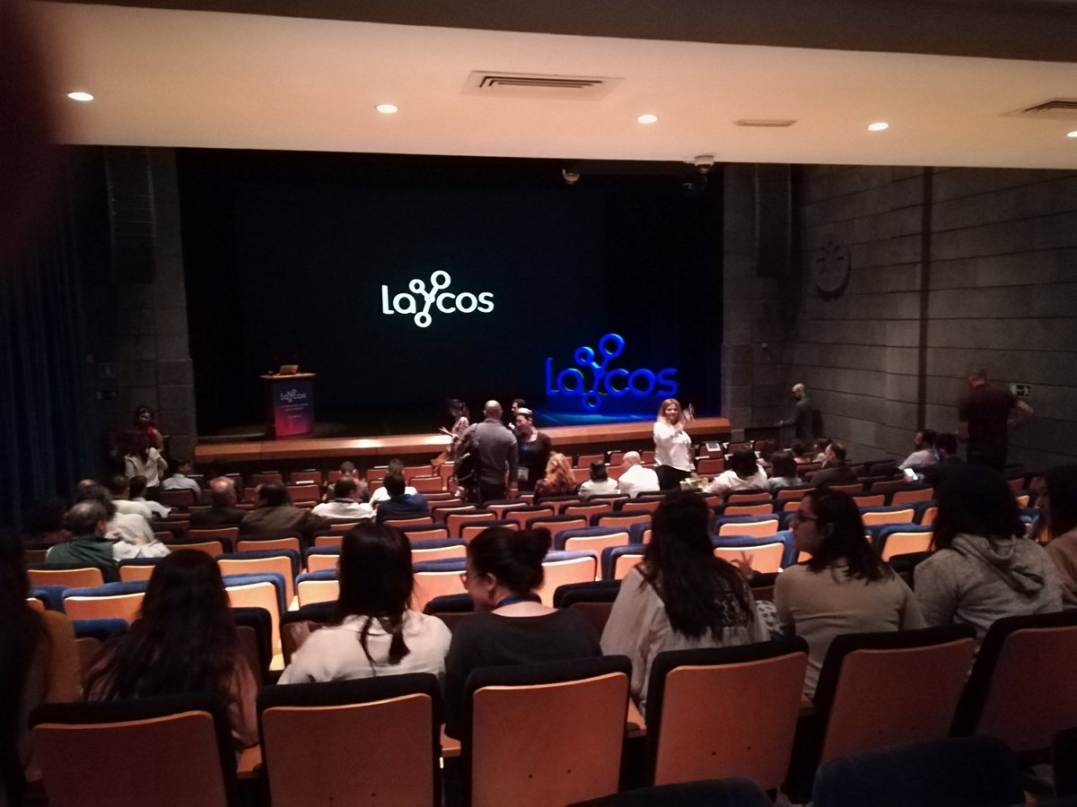 mangut's tweet photo. Todo a punto para #descubreLaycos En unos minutos empezamos https://t.co/u0NvMK0Usv