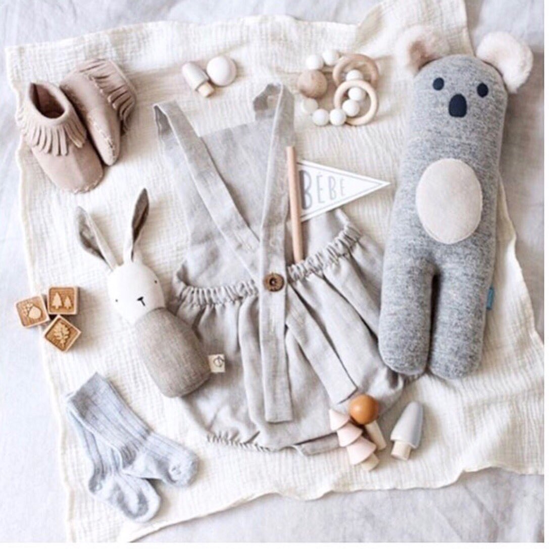 cheribebeuk's tweet photo. Naturals 🌿 the most perfect gender neutral gift for any mama to be especially with 20% off all this week with code: BLACKFRIDAY 👌🏻 . 🖤
#genderneutralbaby #organicbaby #SlowFashion #mummyblogger #lifestyleblogger #BlackFridaySale #BlackFridayWeek #blackfridaydeals #EarlyBiz https://t.co/3AkxTWucdL